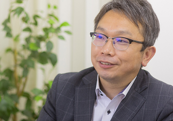 横田茂之